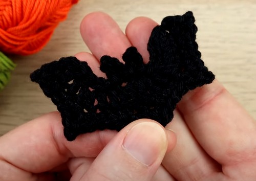 Crochet Bat Applique Pattern 2