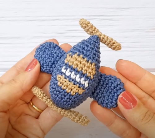 Crochet Mini Airplane Amigurumi Tutorial 2