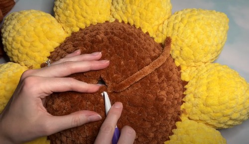 Crochet Sunflower Pillow 2