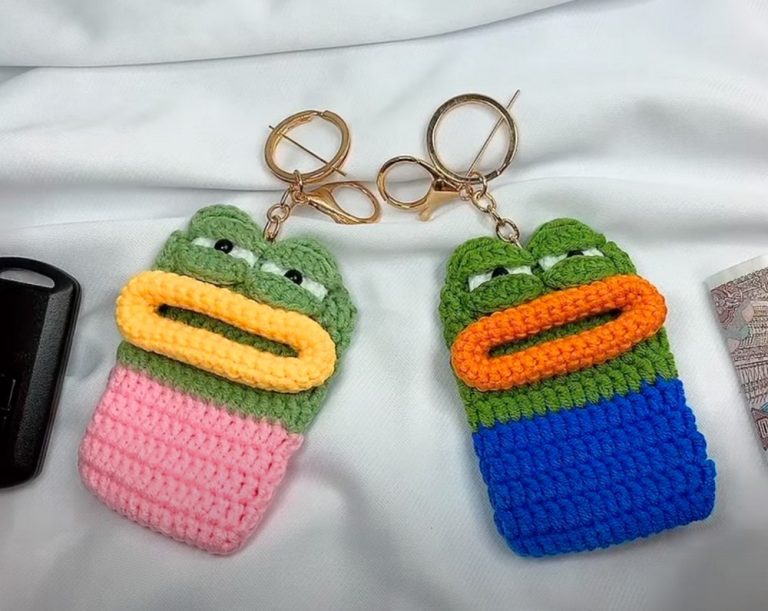 Free Crochet Pepe Frog Wallet Pattern