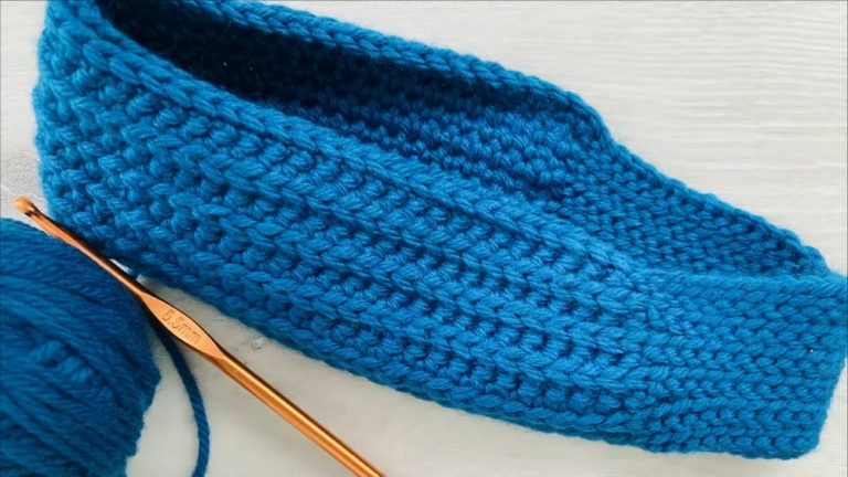 Keep Your Ears Warm With Crochet Bowen & Ribbed Headband