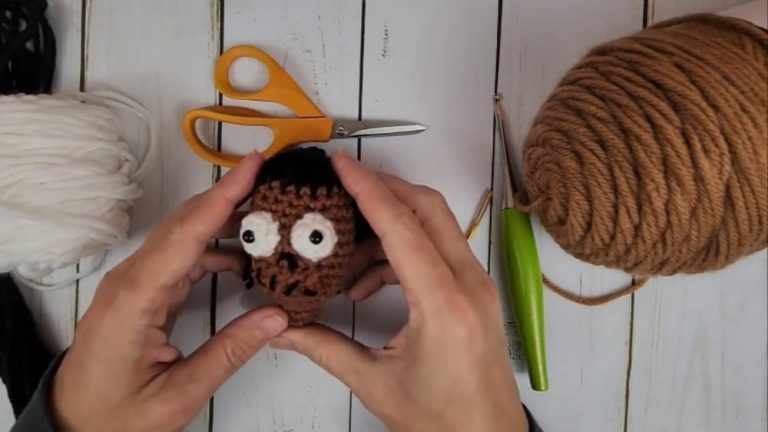 Crochet Hair-raising Shrunken Head Pattern – Halloween Horrors