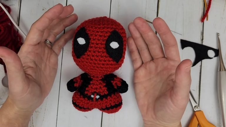 Free Crochet Deadpool Superhero Amigurumi Pattern